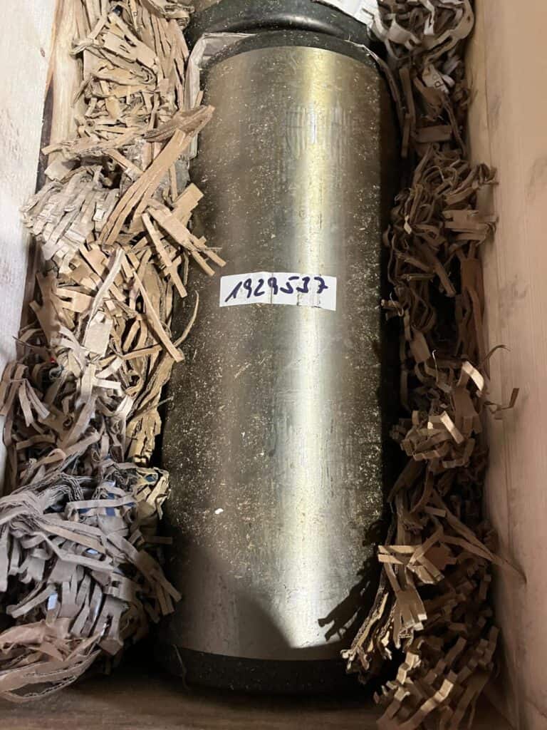 Quality hydraulic cylinder for construction equipment.